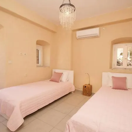 Mathilda's House Villa *